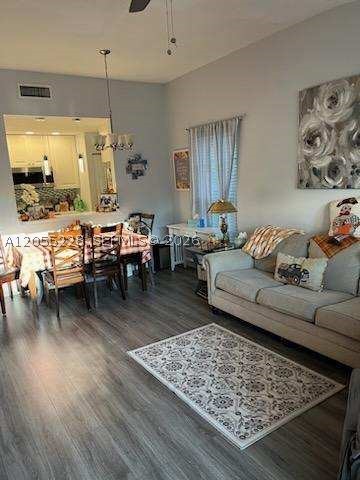 PEMBROKE LAKES SECTION EI - Residential