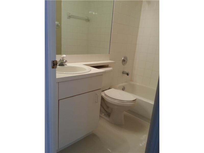 DORAL LANDINGS TOWNHOMES - Residential Lease