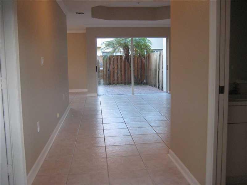 DORAL LANDINGS TOWNHOMES - Residential Lease