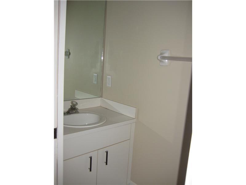 DORAL LANDINGS TOWNHOMES - Residential Lease