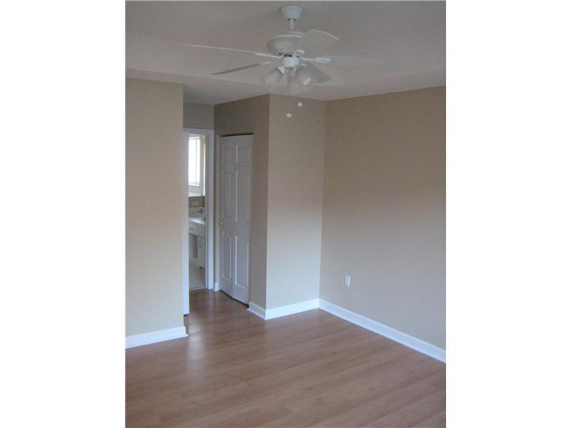 DORAL LANDINGS TOWNHOMES - Residential Lease