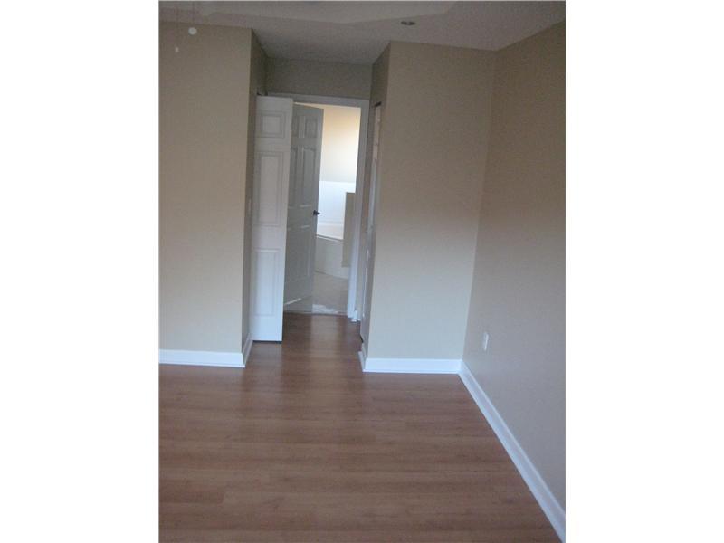 DORAL LANDINGS TOWNHOMES - Residential Lease