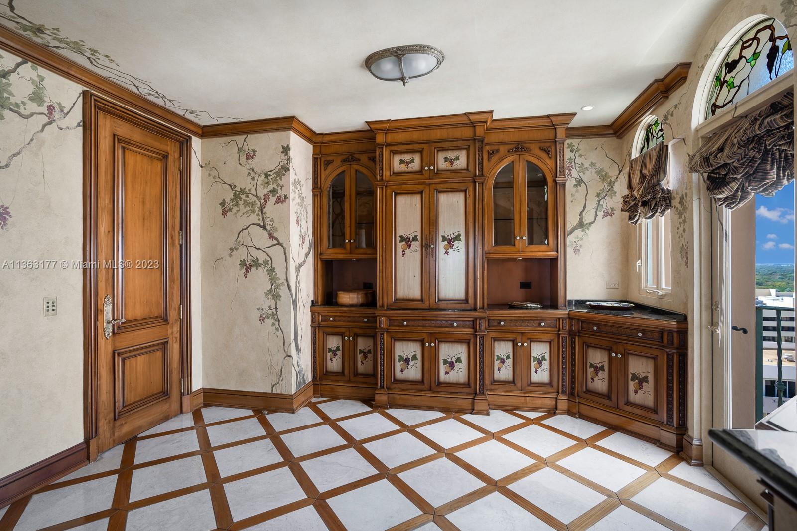 SEGOVIA TOWER CONDO - Residential