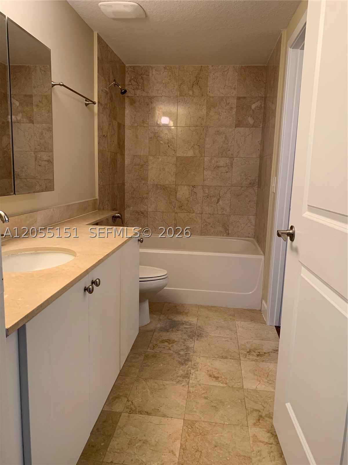 THE SAIL CONDO - Residential Lease