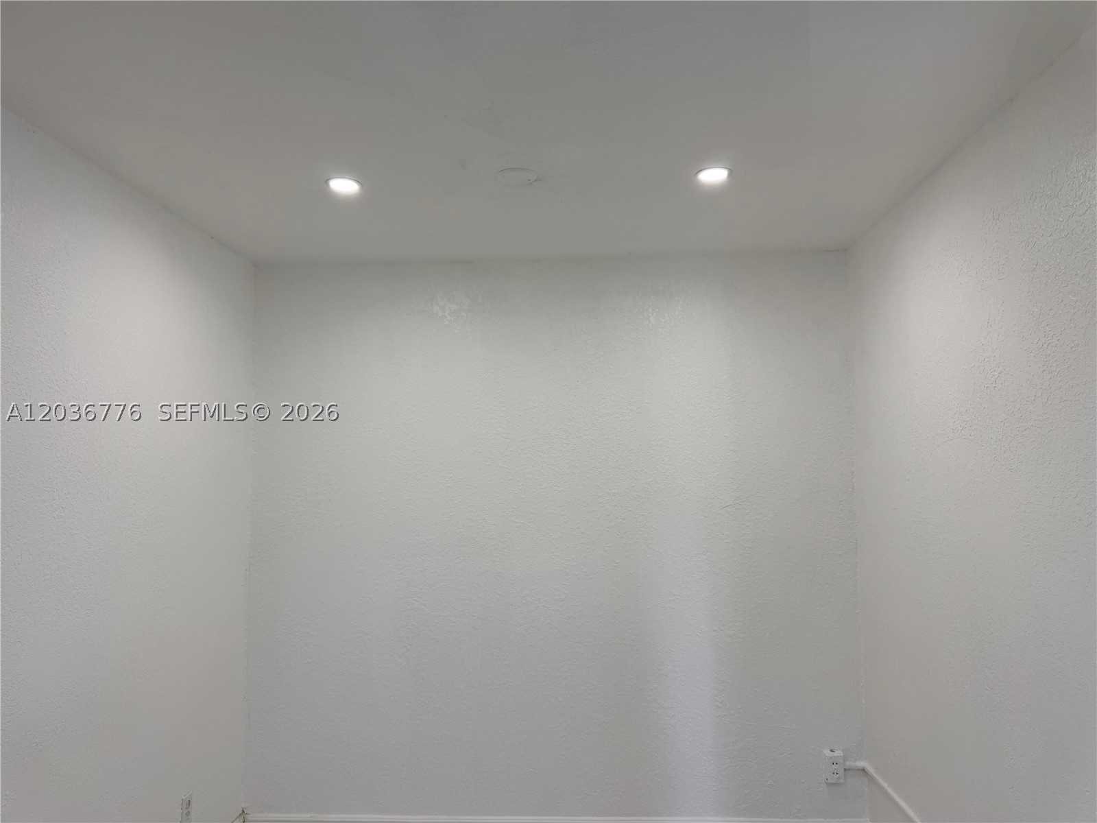 BISCAYNE COURT - Residential Lease