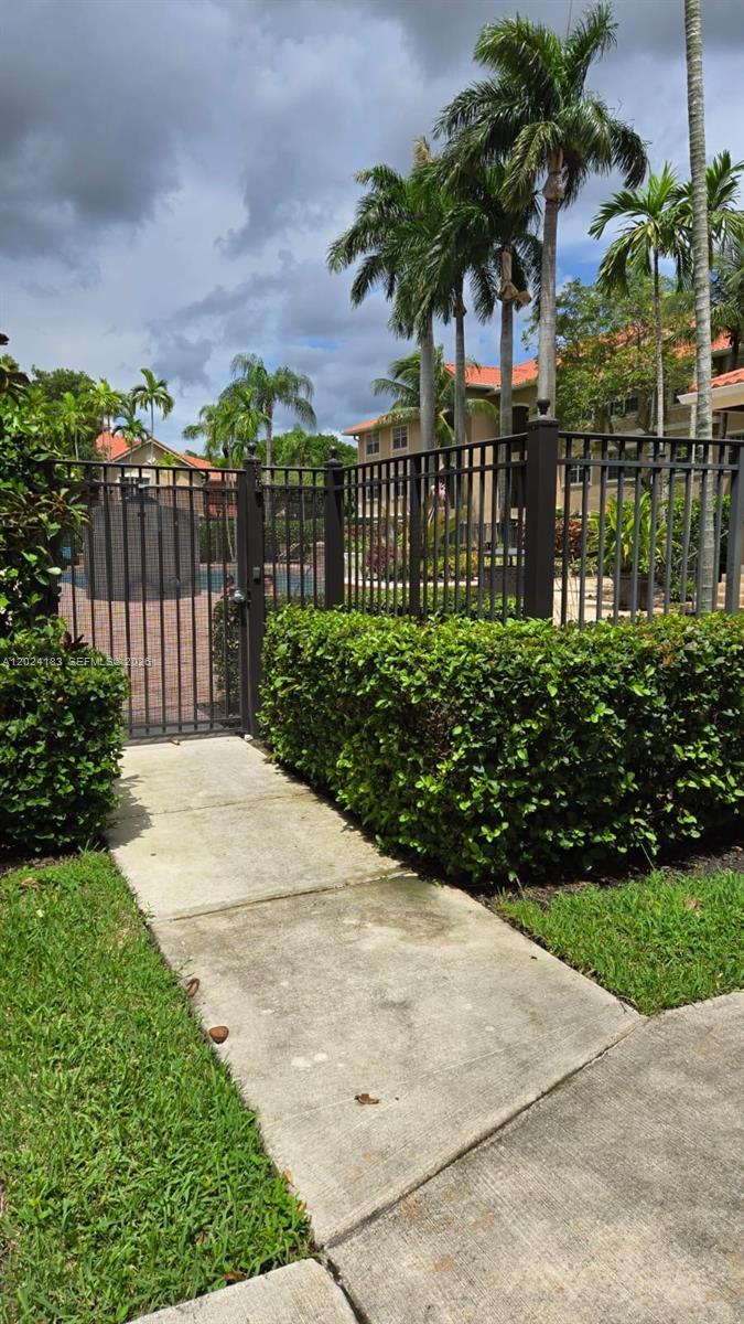 MARQUESA CONDO - Residential