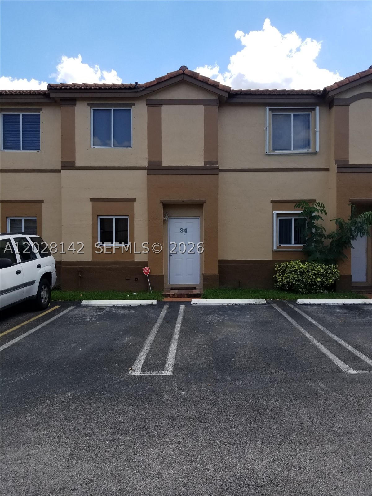 BRISTOL AT KENDALL CONDO - Residential Lease