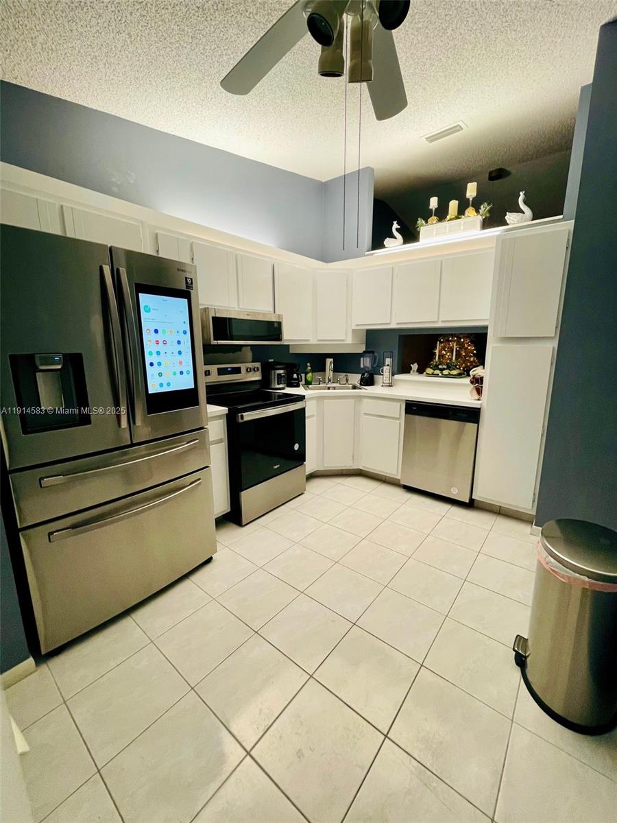 PALM CLUB VILLAGE I CONDO - Residential