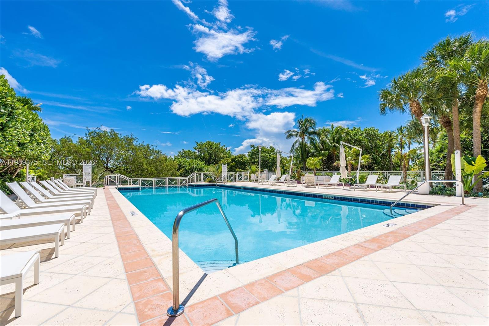 GRAND BAY TOWER CONDO - Residential
