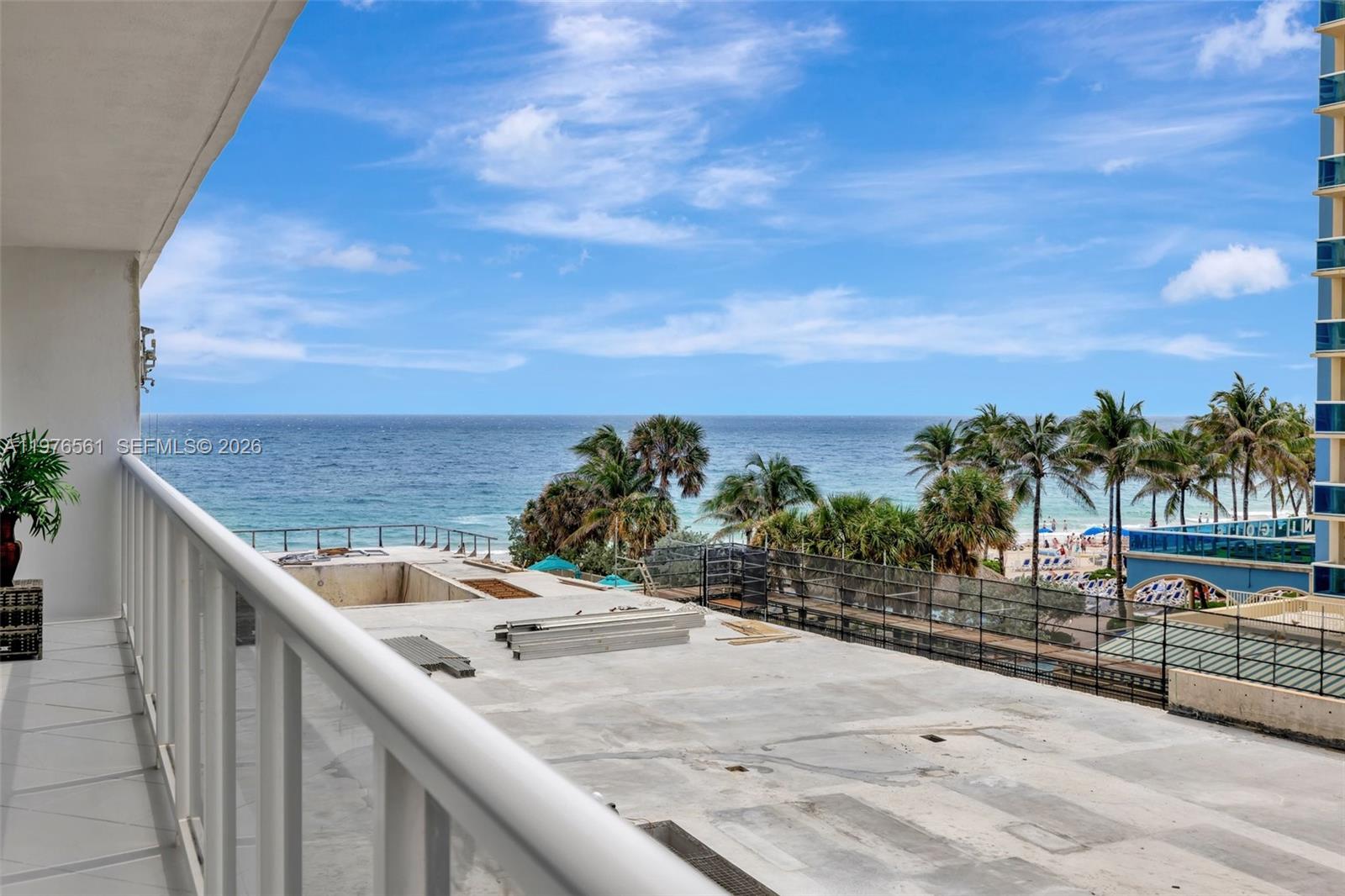 GALLEON CONDO - Residential