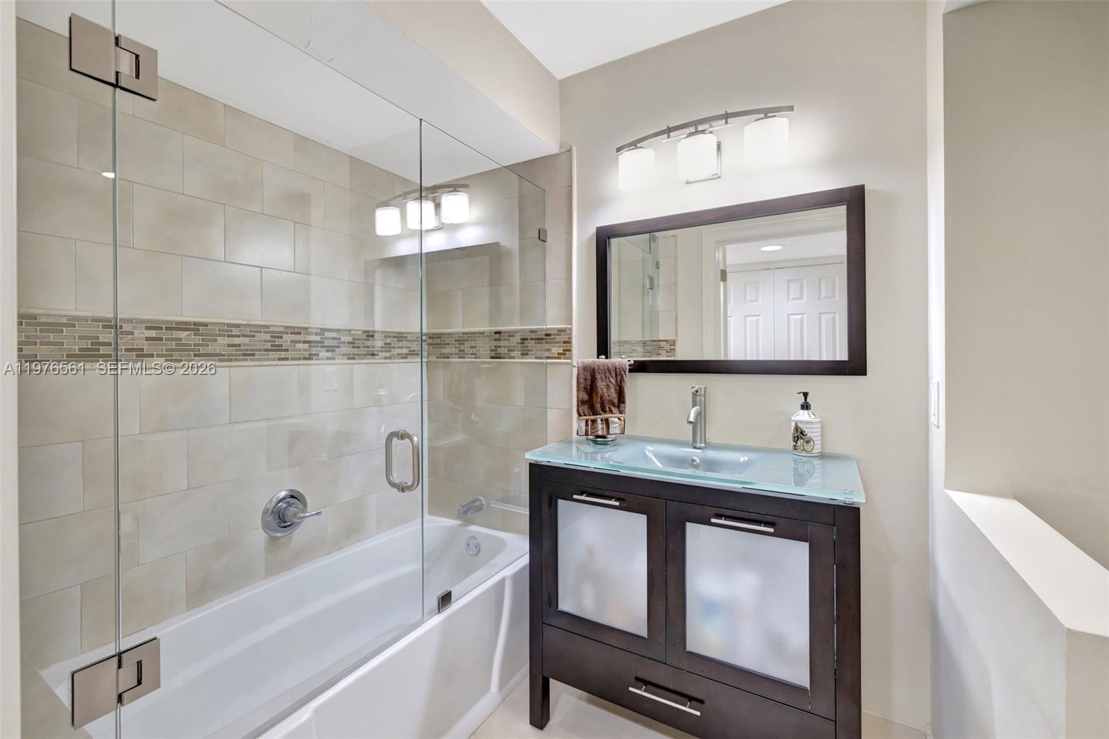 GALLEON CONDO - Residential