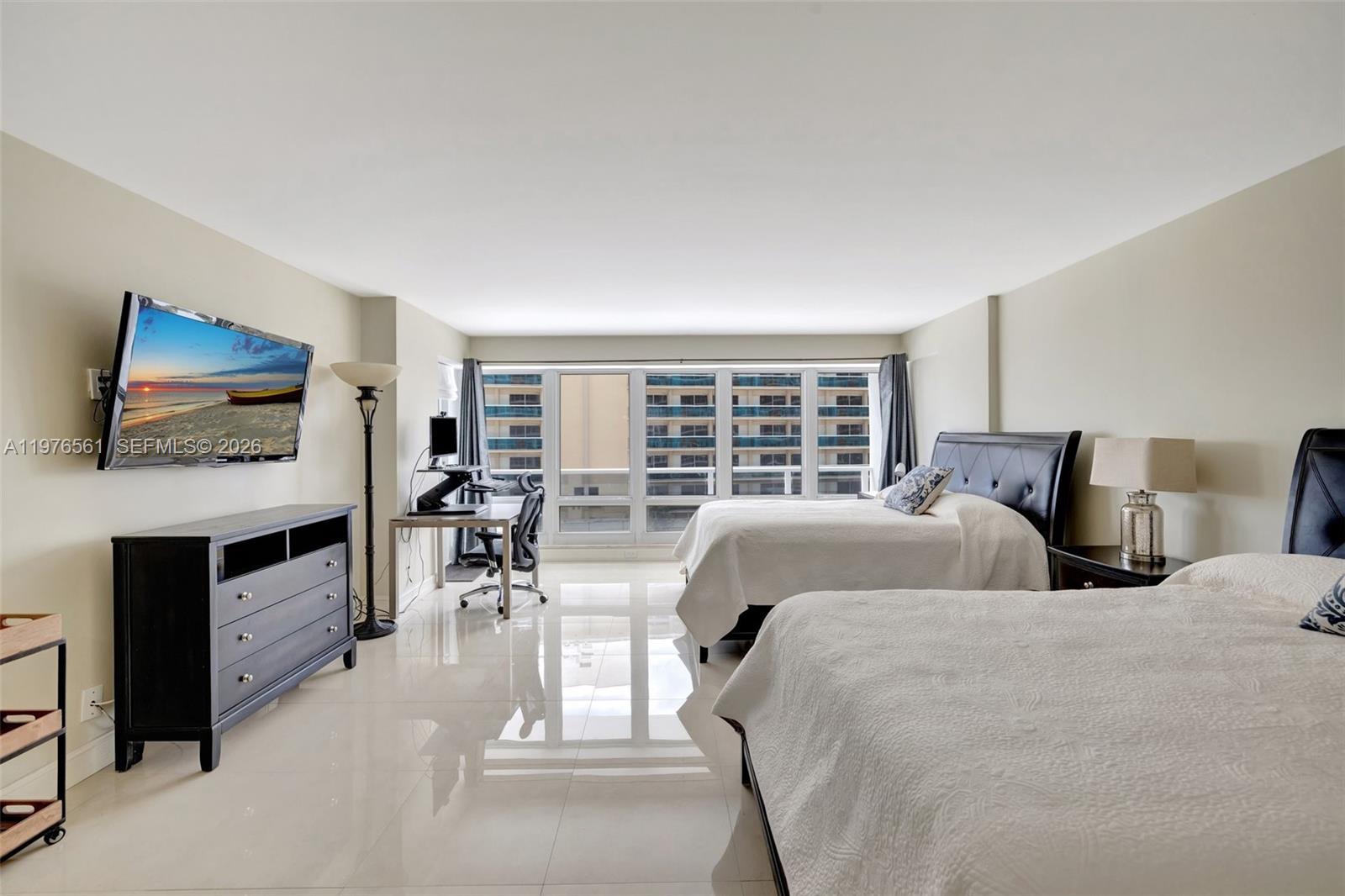 GALLEON CONDO - Residential