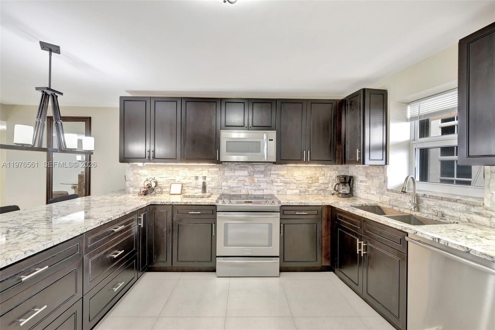 GALLEON CONDO - Residential