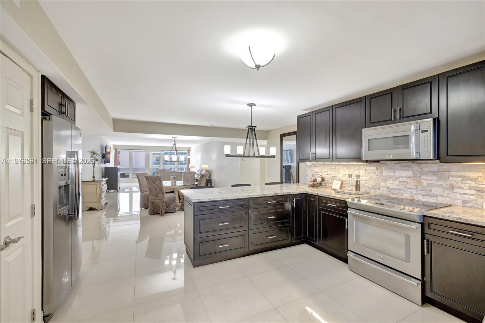 GALLEON CONDO - Residential