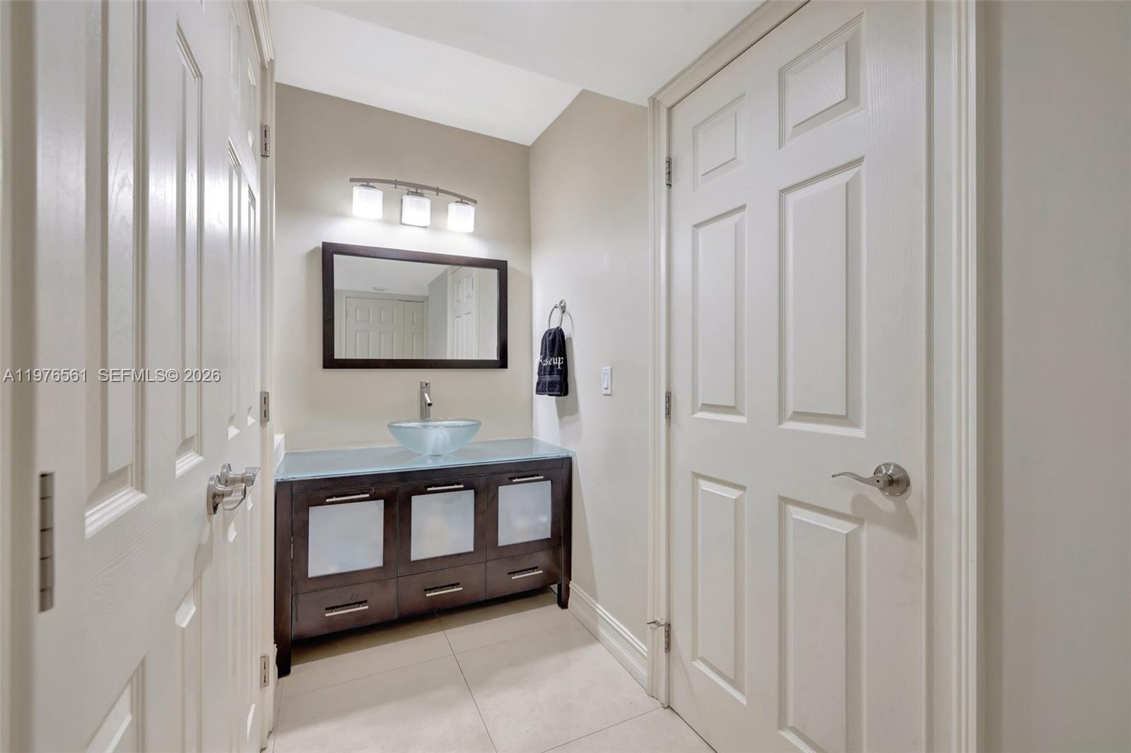 GALLEON CONDO - Residential