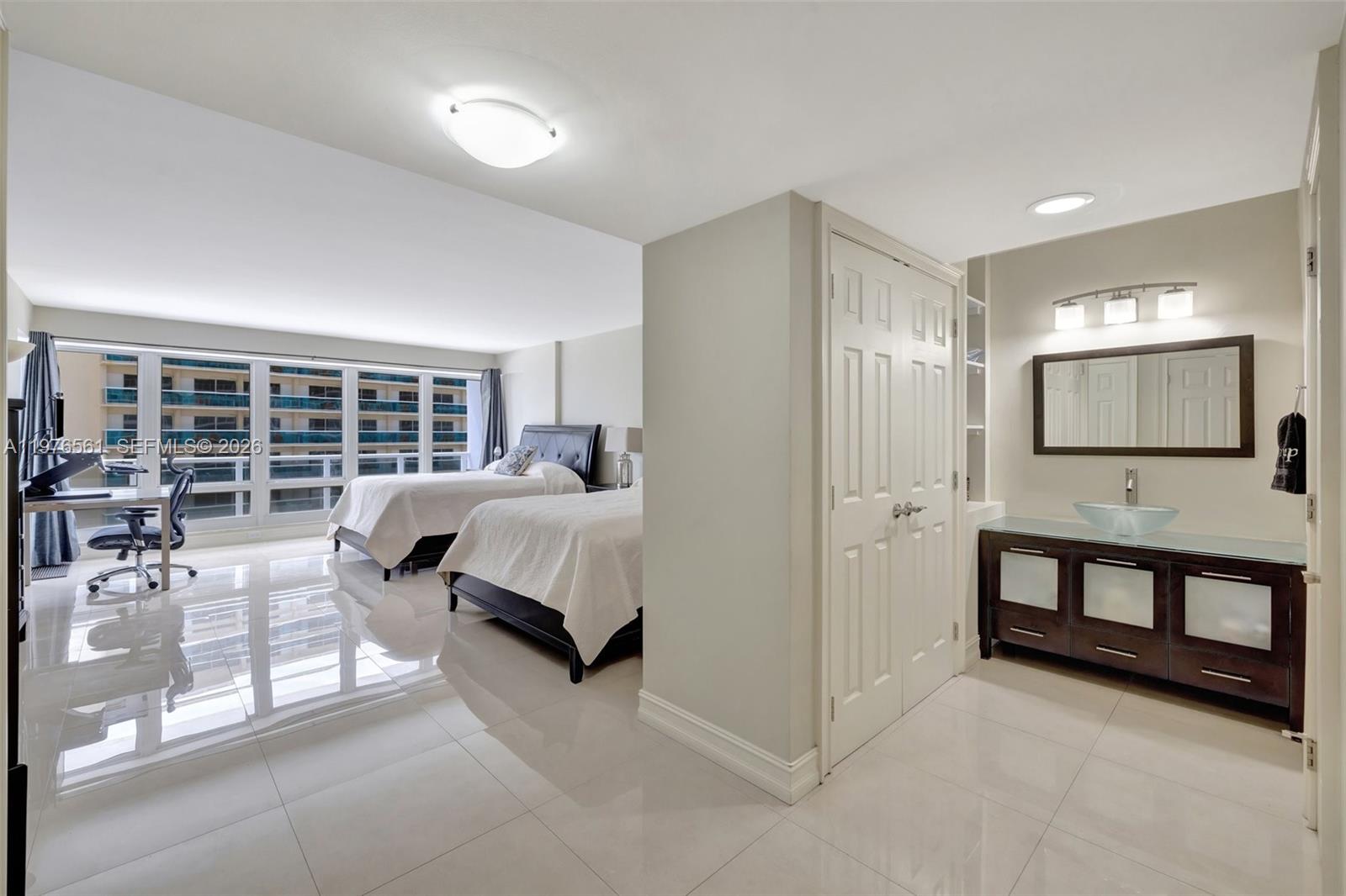 GALLEON CONDO - Residential