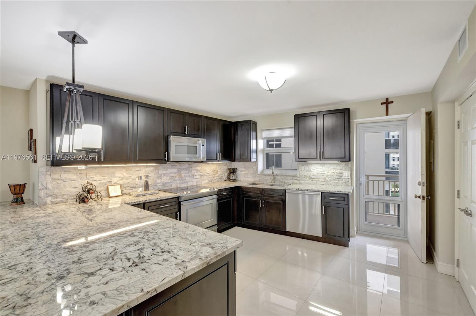 GALLEON CONDO - Residential