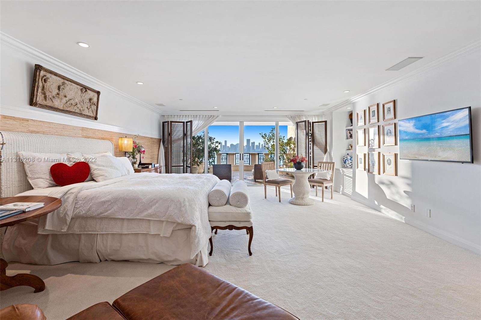 BAYVIEW FISHER ISL CONDO - Residential
