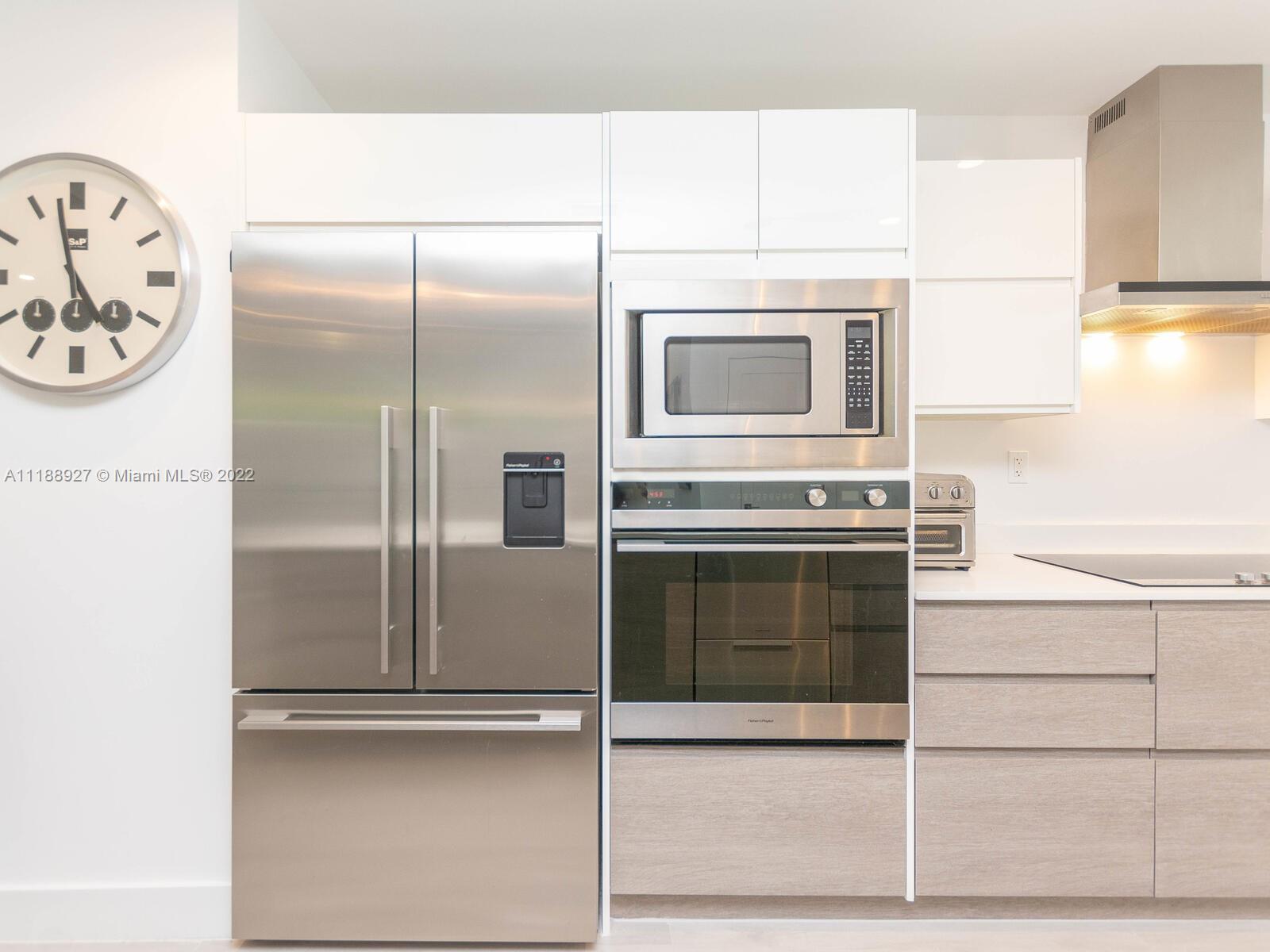 101 BAY HARBOR TOWNHOUSE - Residential Lease