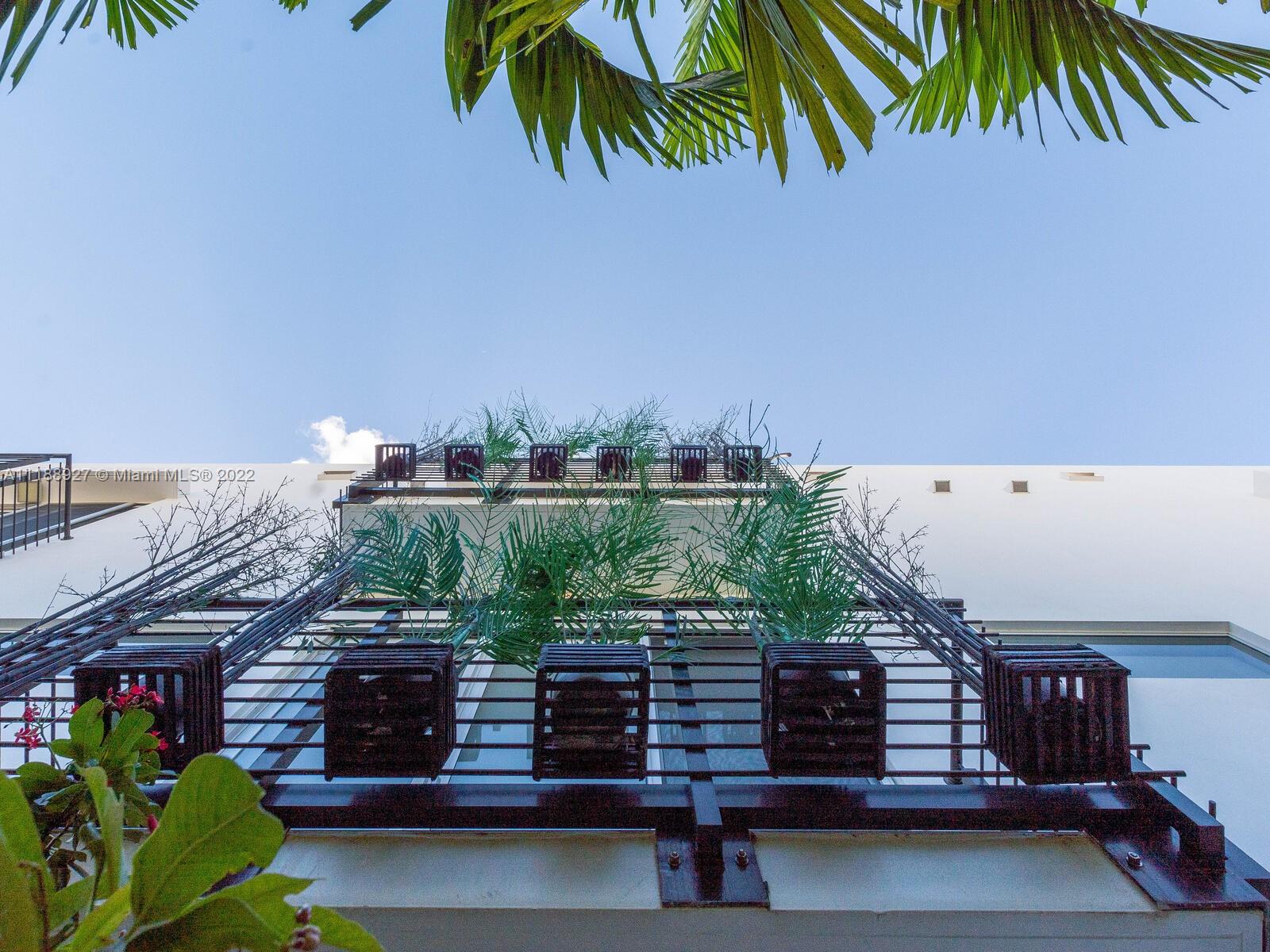 101 BAY HARBOR TOWNHOUSE - Residential Lease