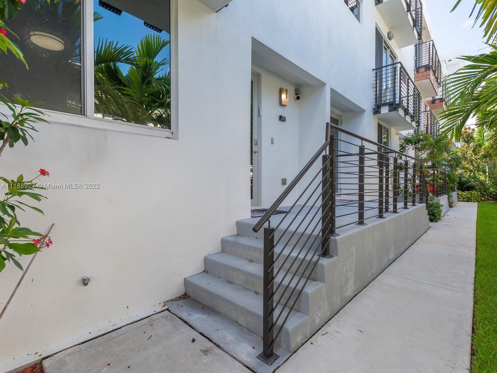 101 BAY HARBOR TOWNHOUSE - Residential Lease