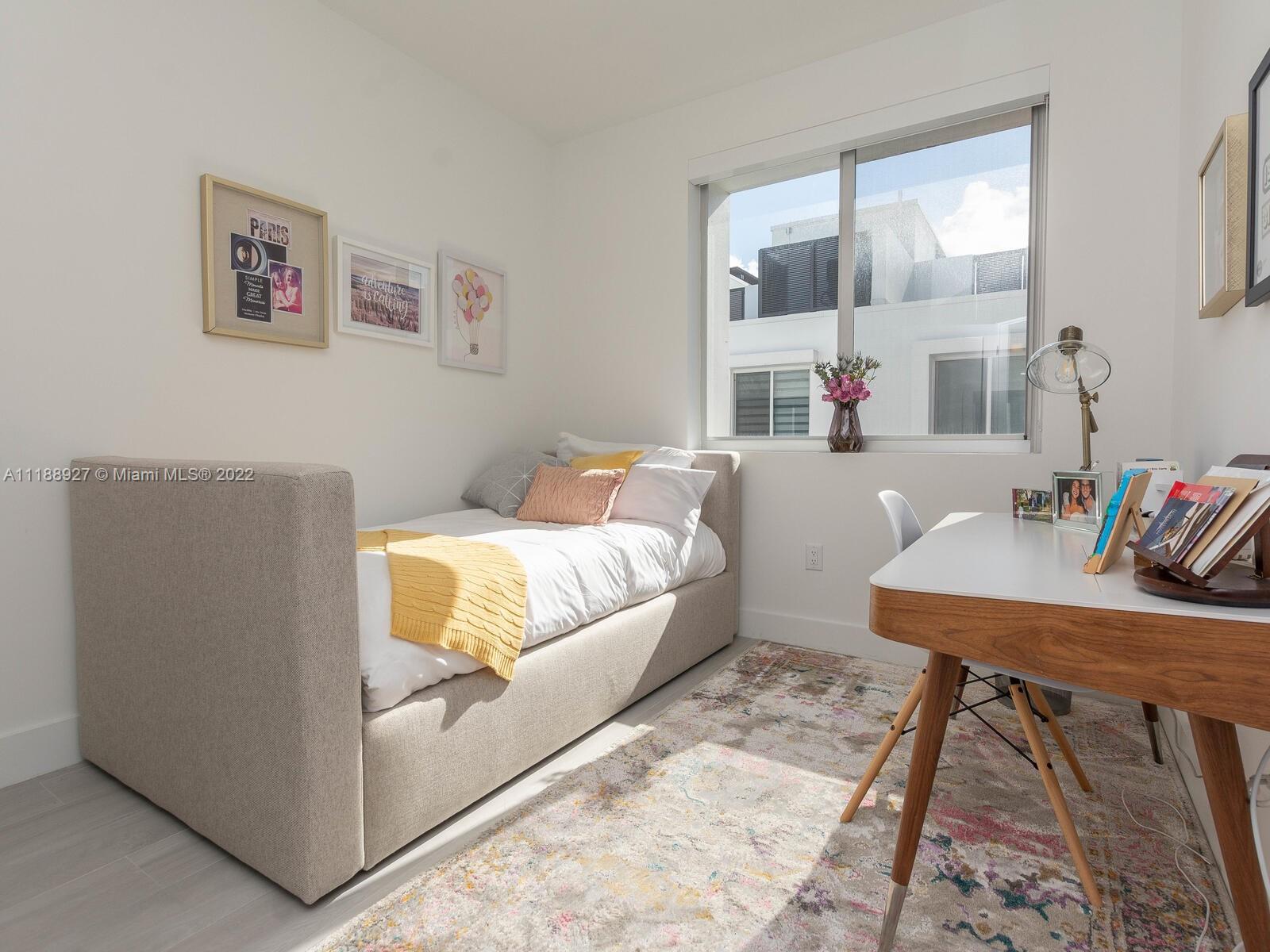 101 BAY HARBOR TOWNHOUSE - Residential Lease