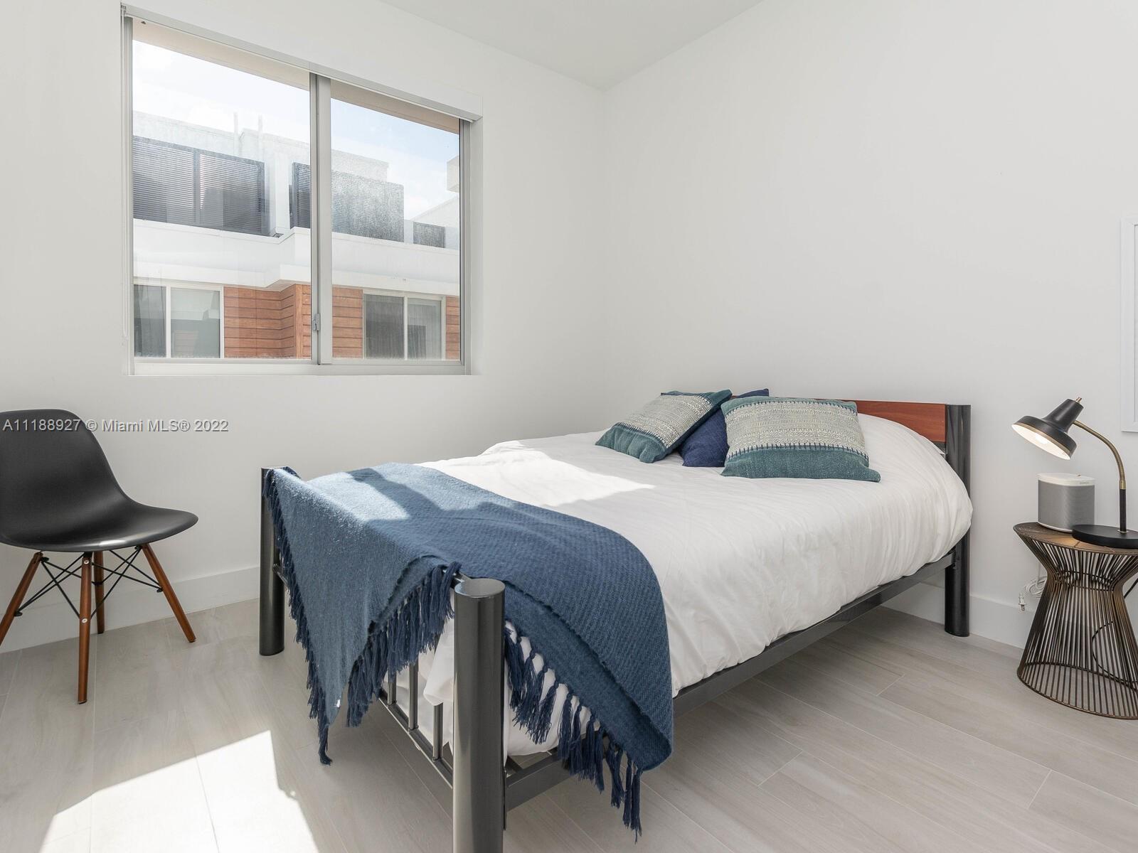 101 BAY HARBOR TOWNHOUSE - Residential Lease