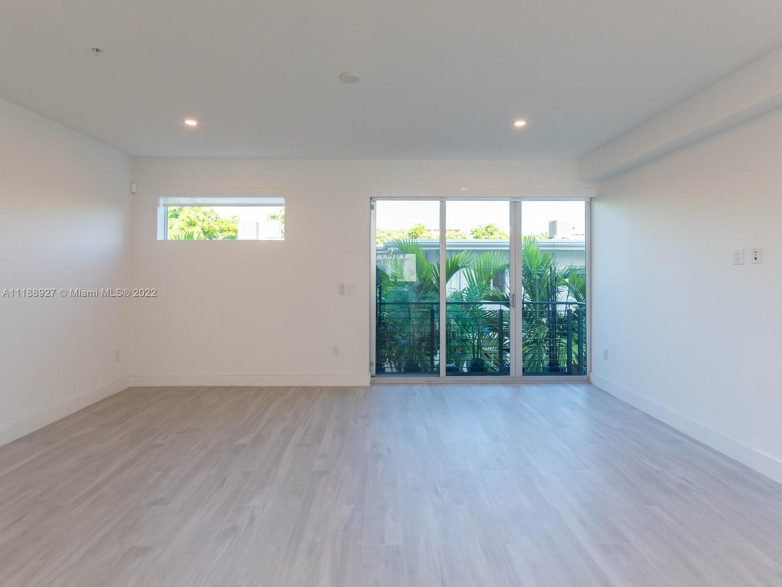 101 BAY HARBOR TOWNHOUSE - Residential Lease