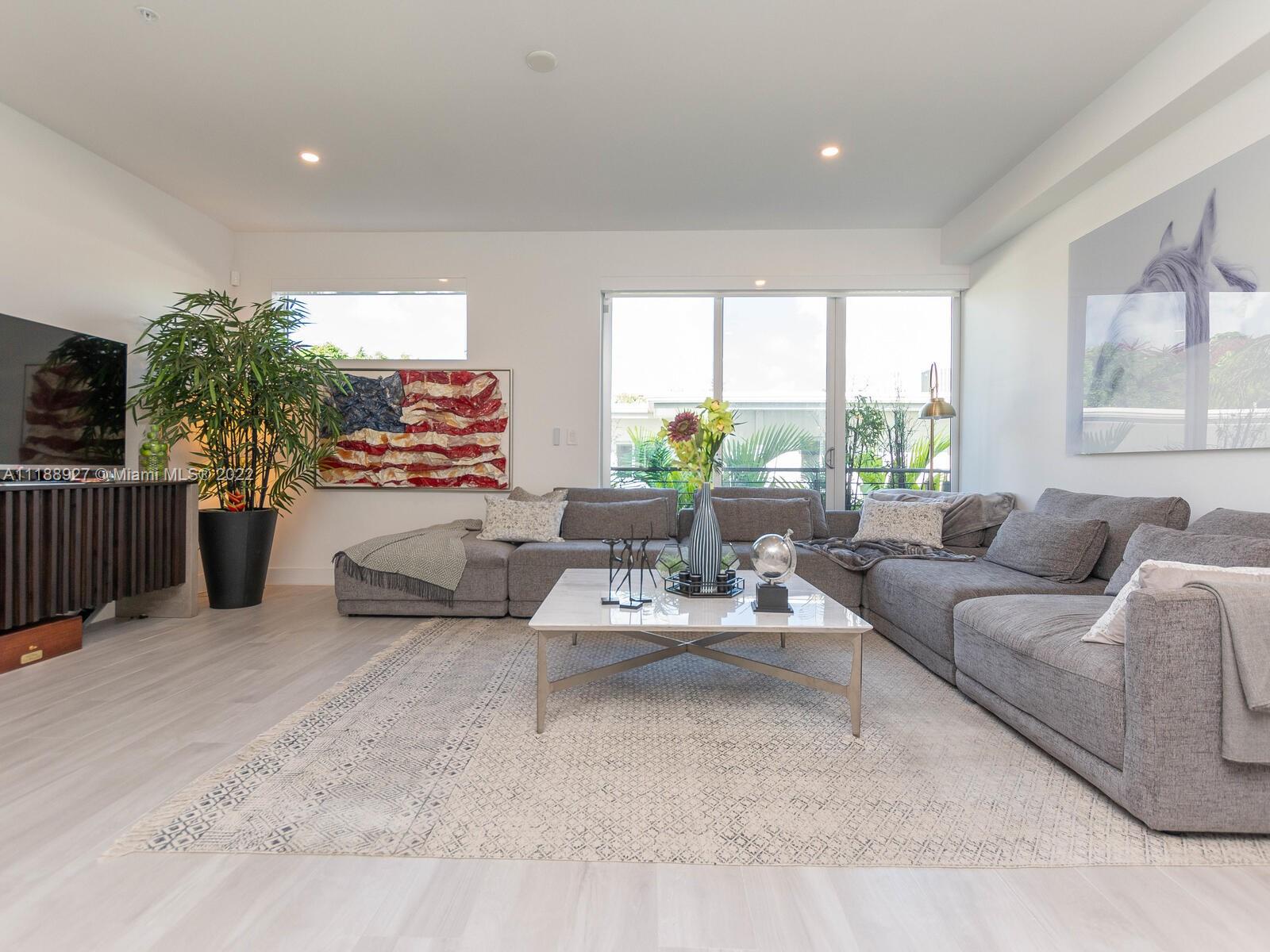 101 BAY HARBOR TOWNHOUSE - Residential Lease