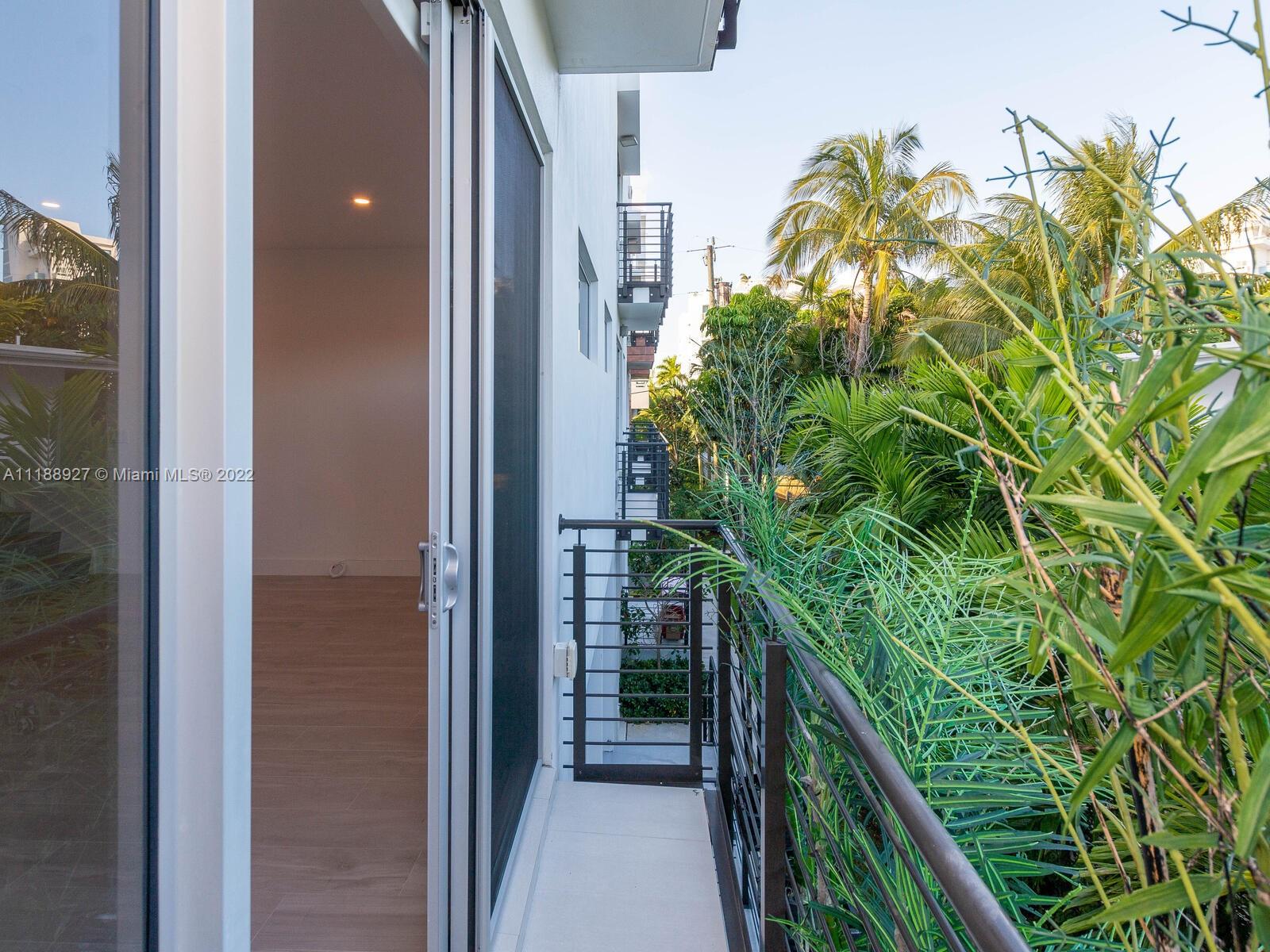 101 BAY HARBOR TOWNHOUSE - Residential Lease