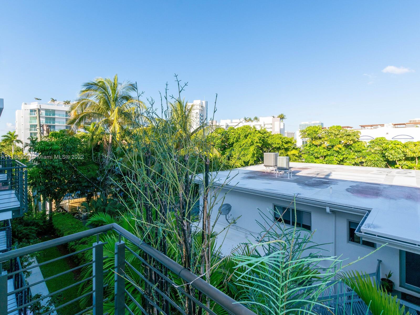 101 BAY HARBOR TOWNHOUSE - Residential Lease