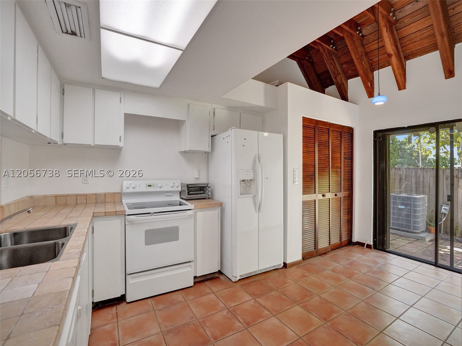 LAKERIDGE SEC 3 - Residential