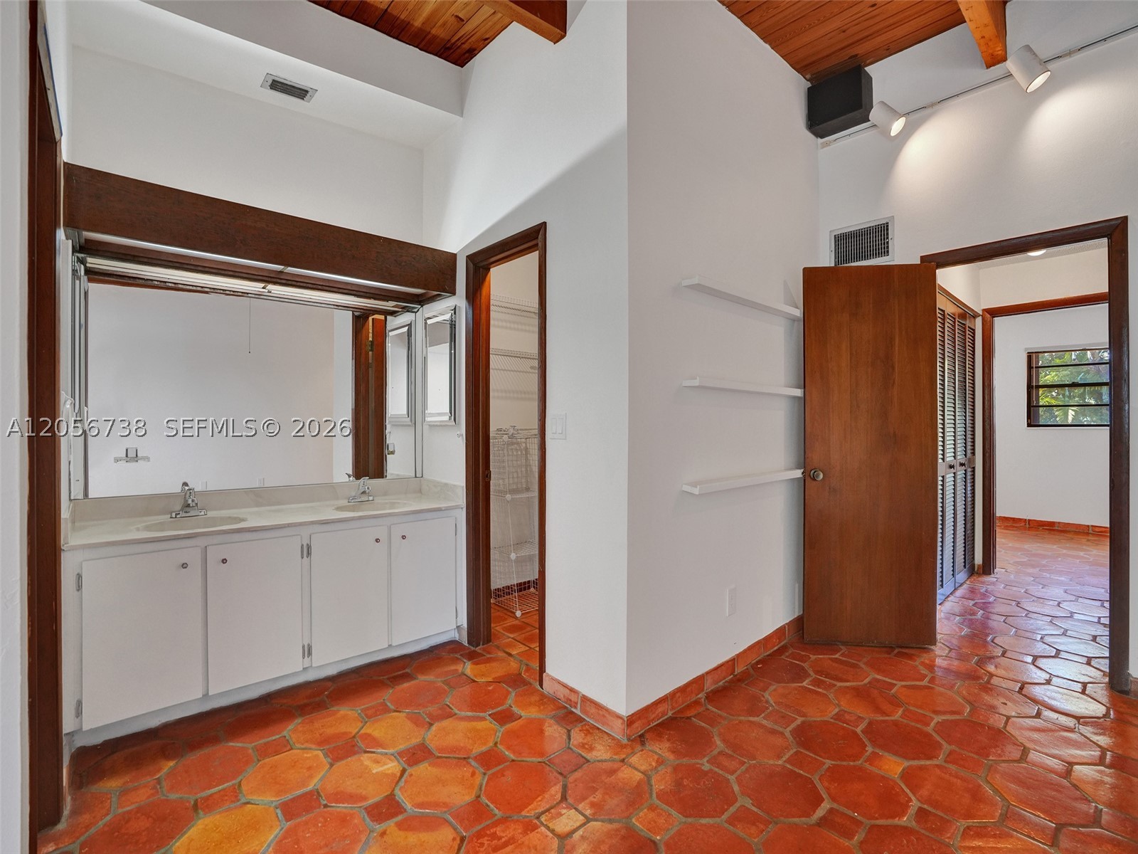 LAKERIDGE SEC 3 - Residential