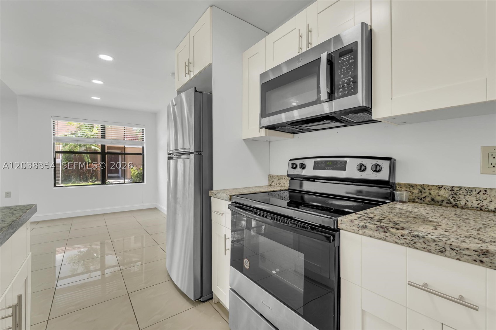 BISCAYNE BEACH CLUB CONDO - Residential