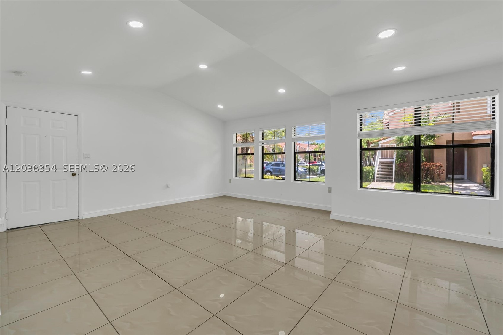 BISCAYNE BEACH CLUB CONDO - Residential