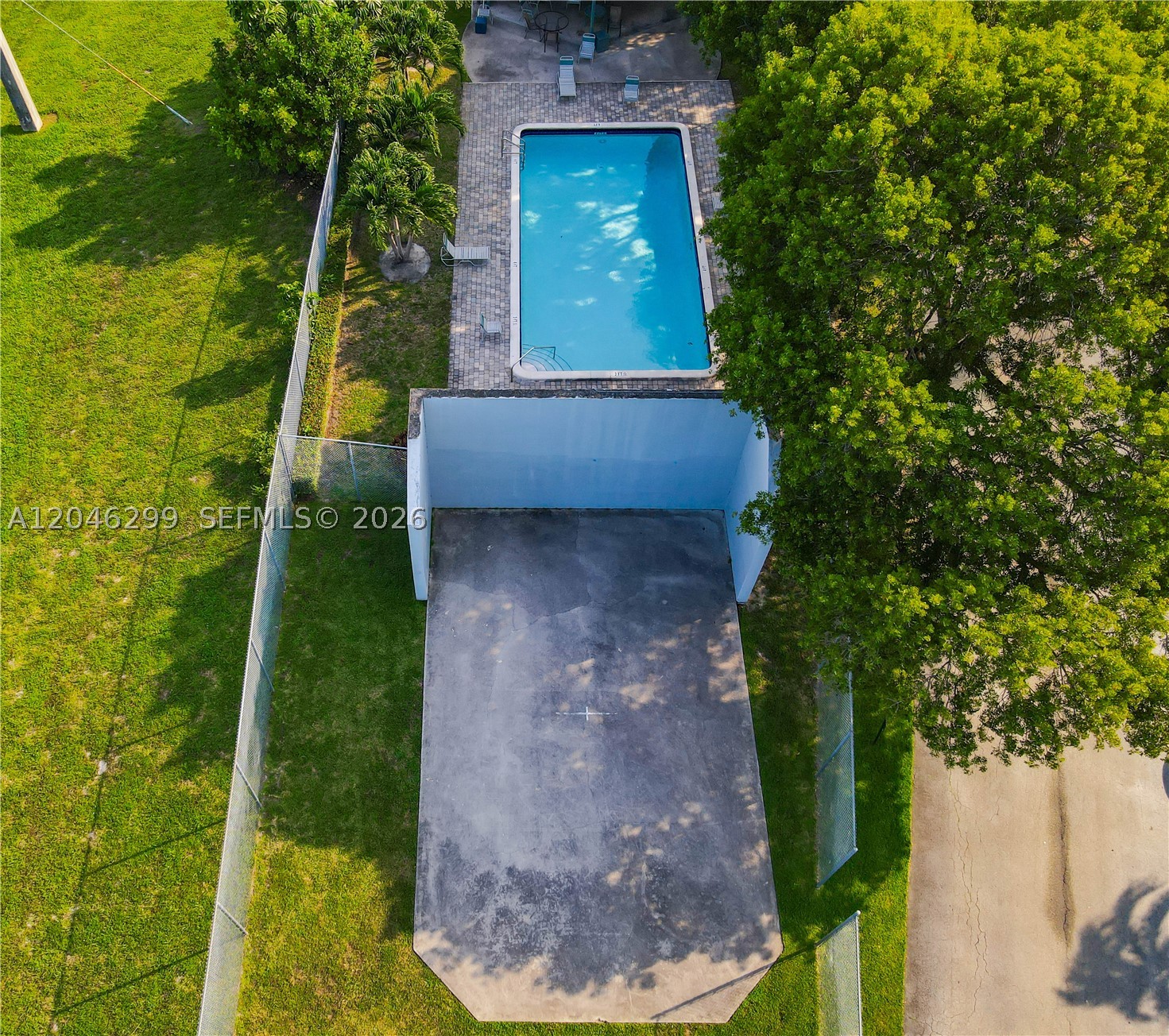 WESTVIEW CONDOMINIUM NO N - Residential