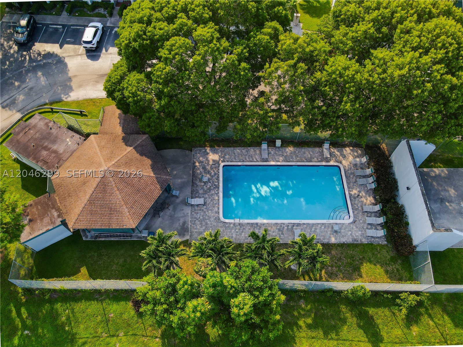 WESTVIEW CONDOMINIUM NO N - Residential