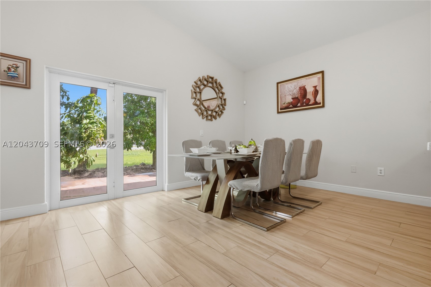 TENNESSEE ESTATES - Residential