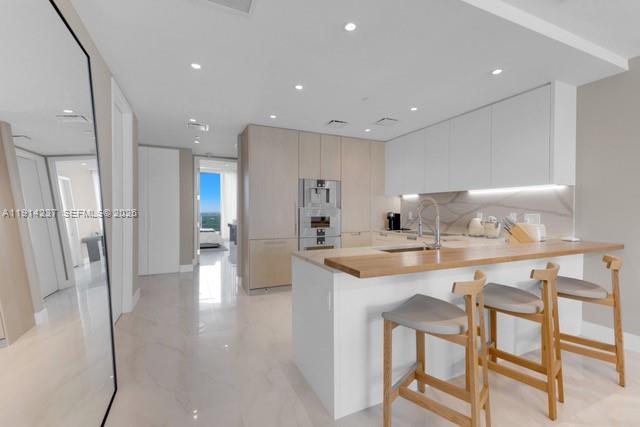 The Ritz Carlton Residence - Residential