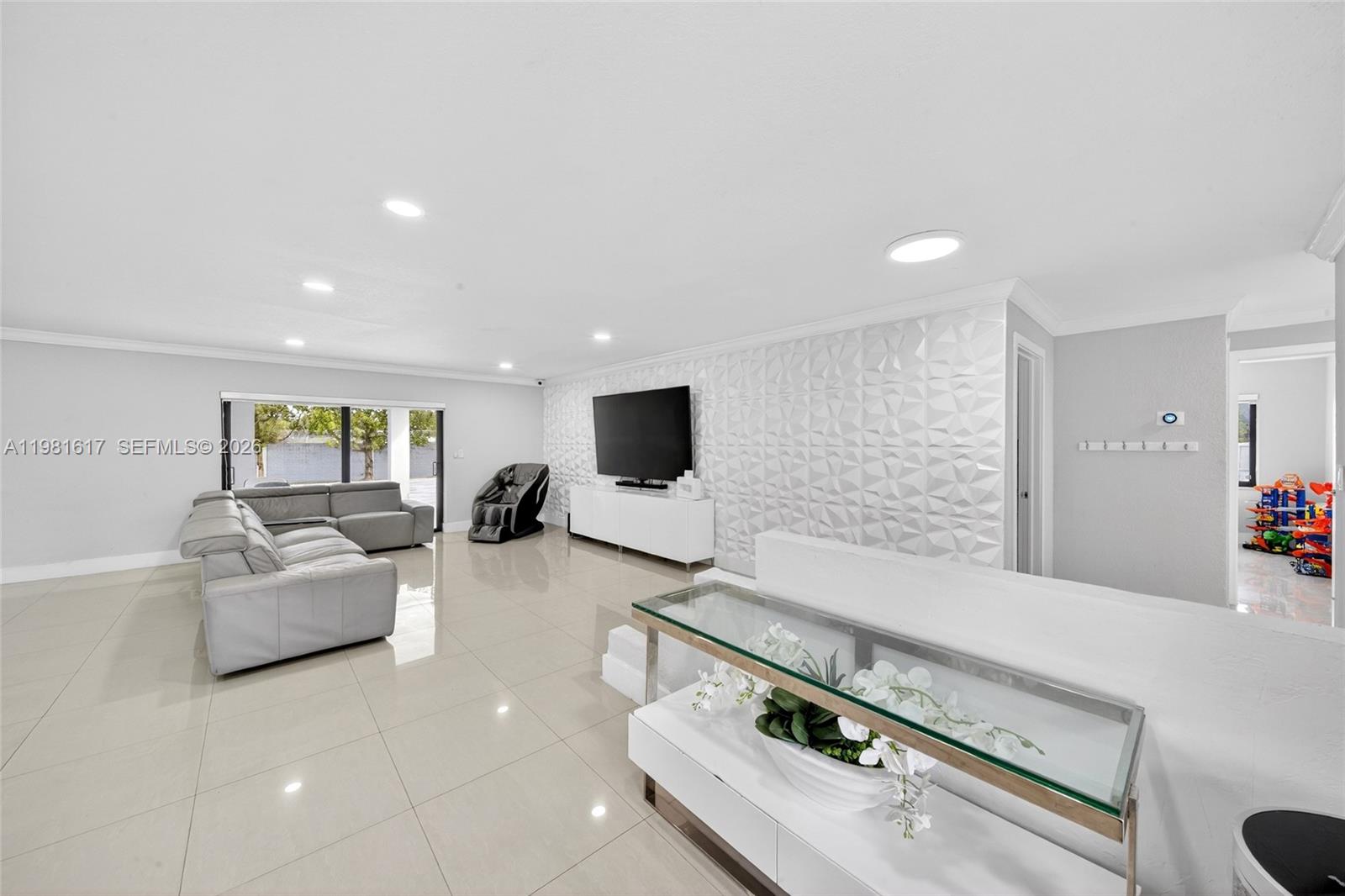 PINE MEADOWS ESTATES - Residential