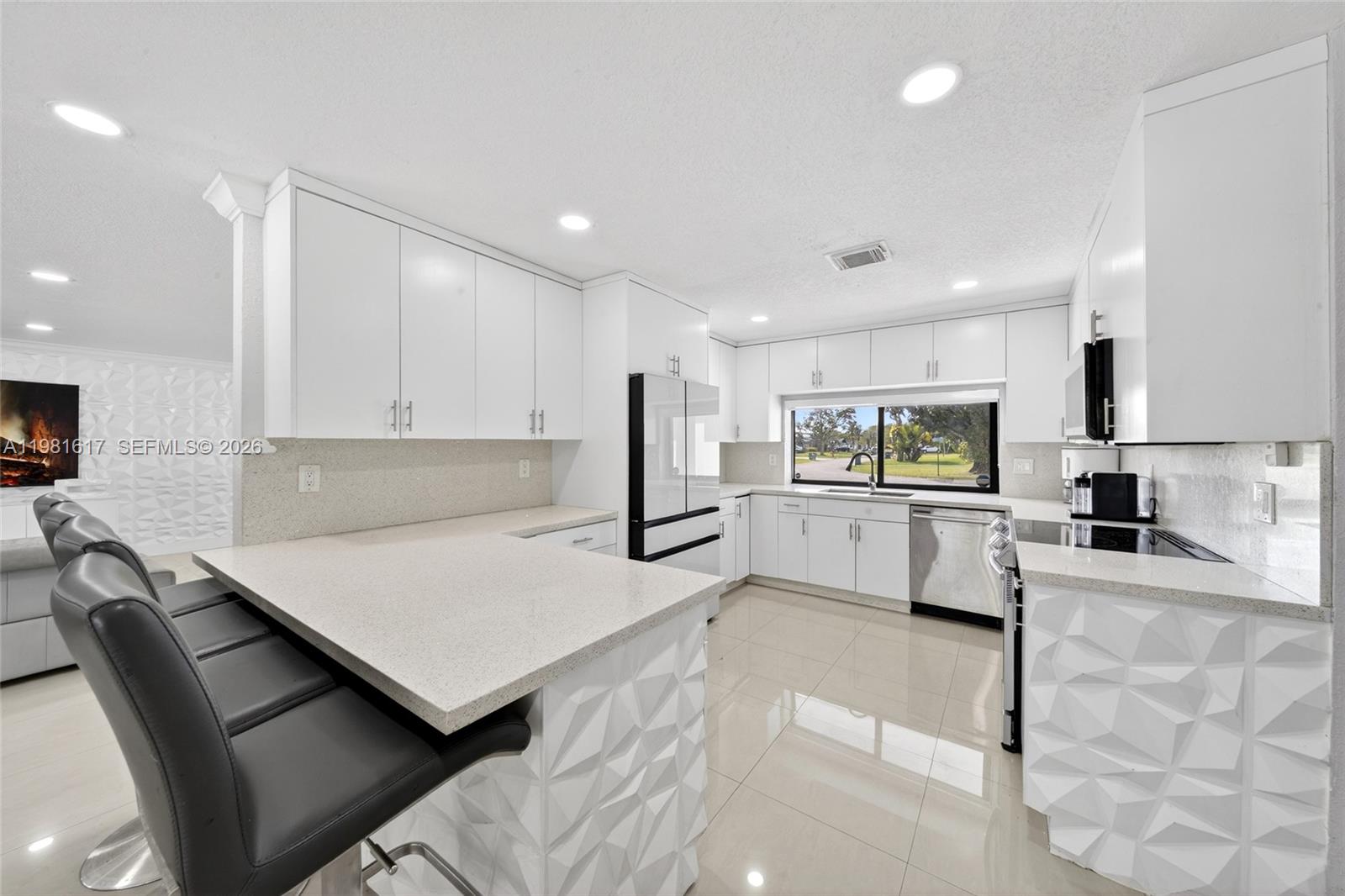 PINE MEADOWS ESTATES - Residential