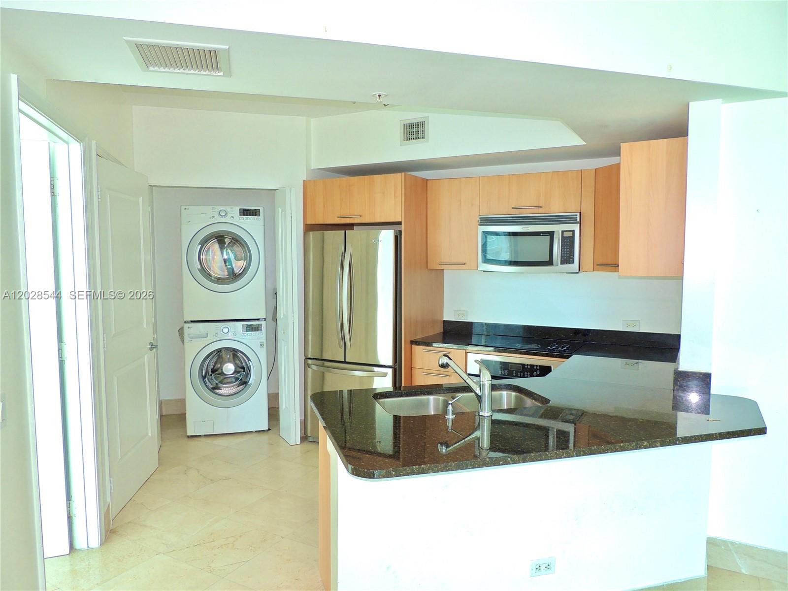 PLATINUM CONDO - Residential Lease