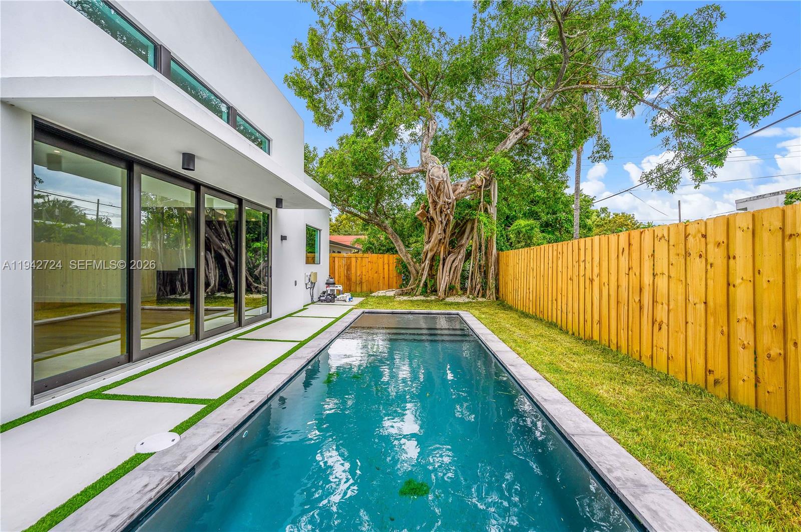 BAY VISTA PARK - Residential
