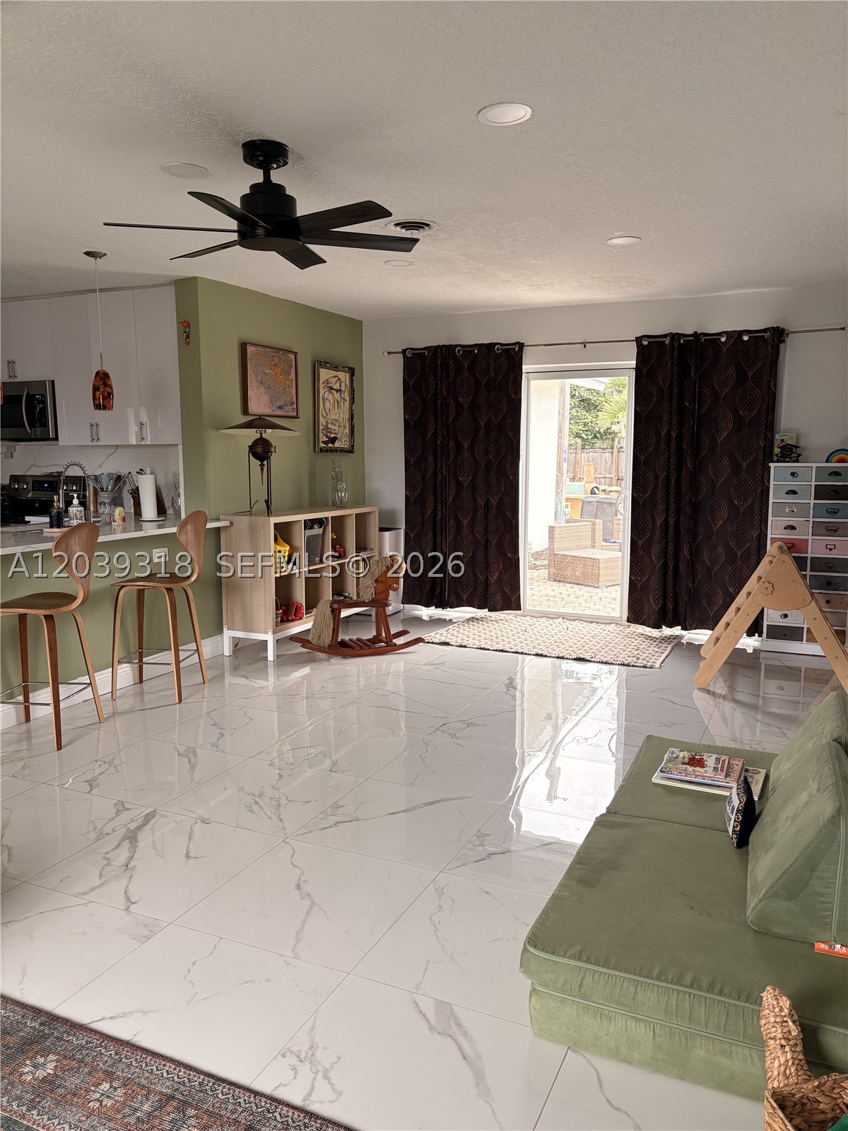 EDGEFIELD 1ST SEC - Residential