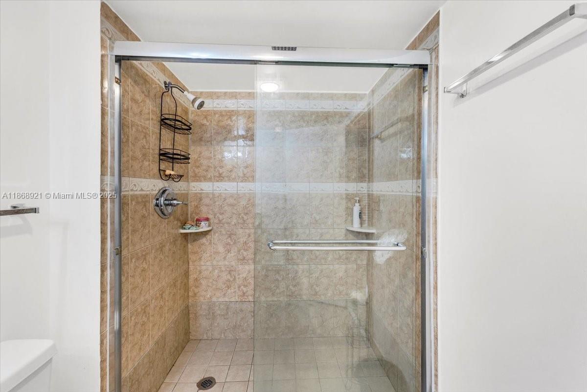 CHANTILLY CONDO - Residential