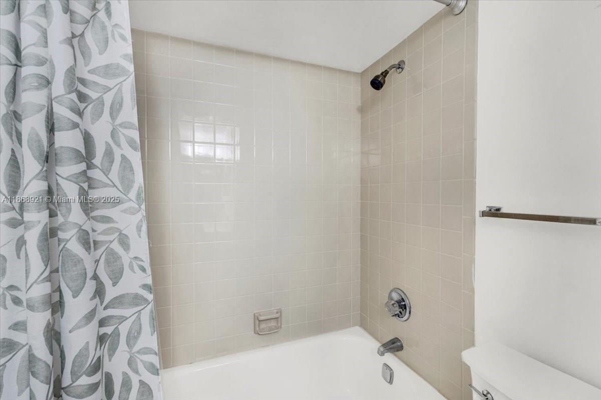 CHANTILLY CONDO - Residential