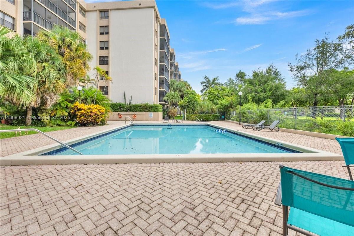 CHANTILLY CONDO - Residential