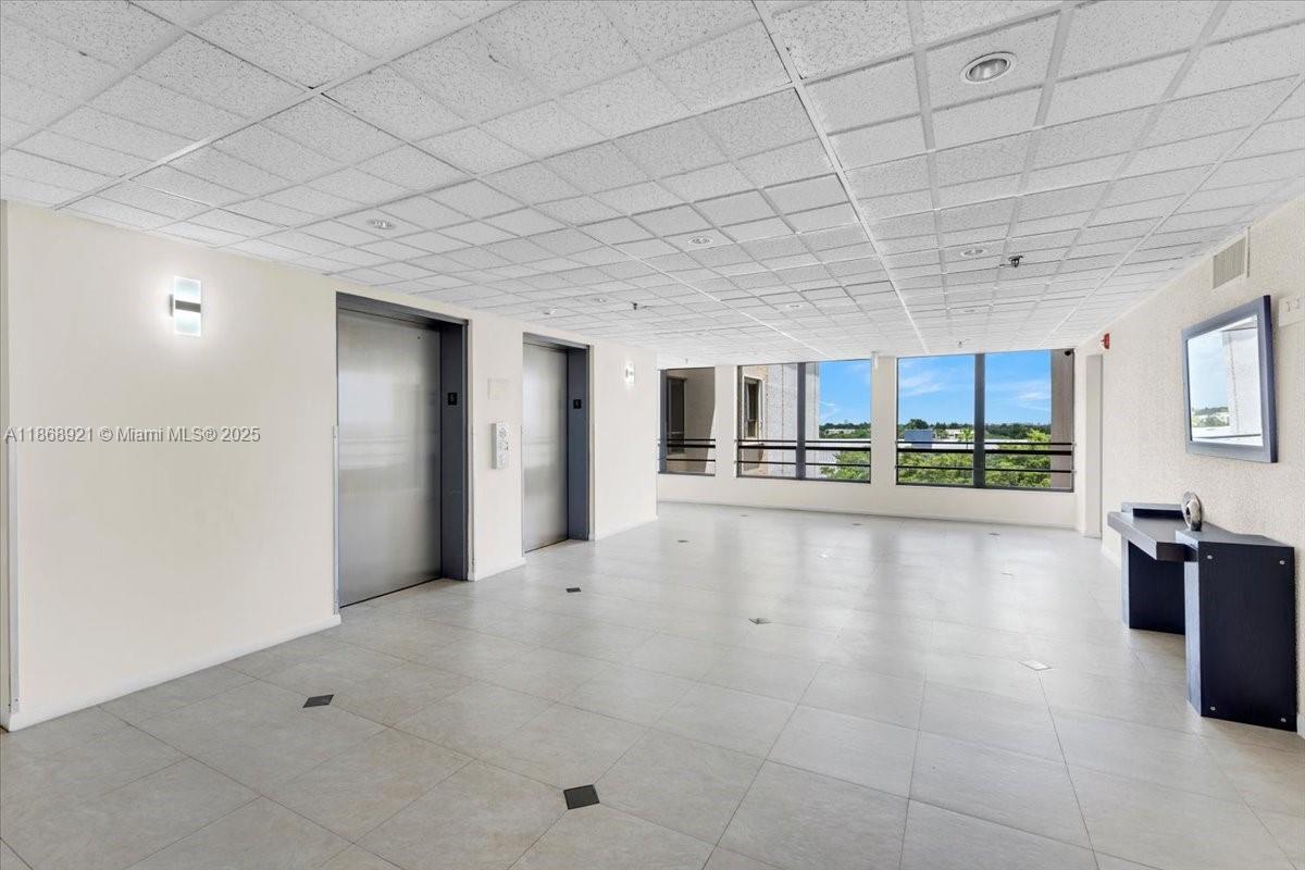 CHANTILLY CONDO - Residential