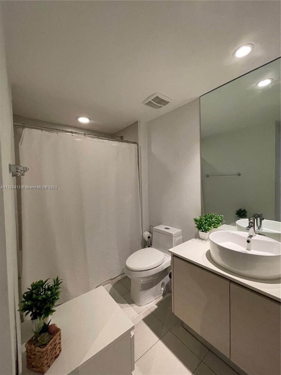 4250 BISCAYNE BOULEVARD C - Residential Lease