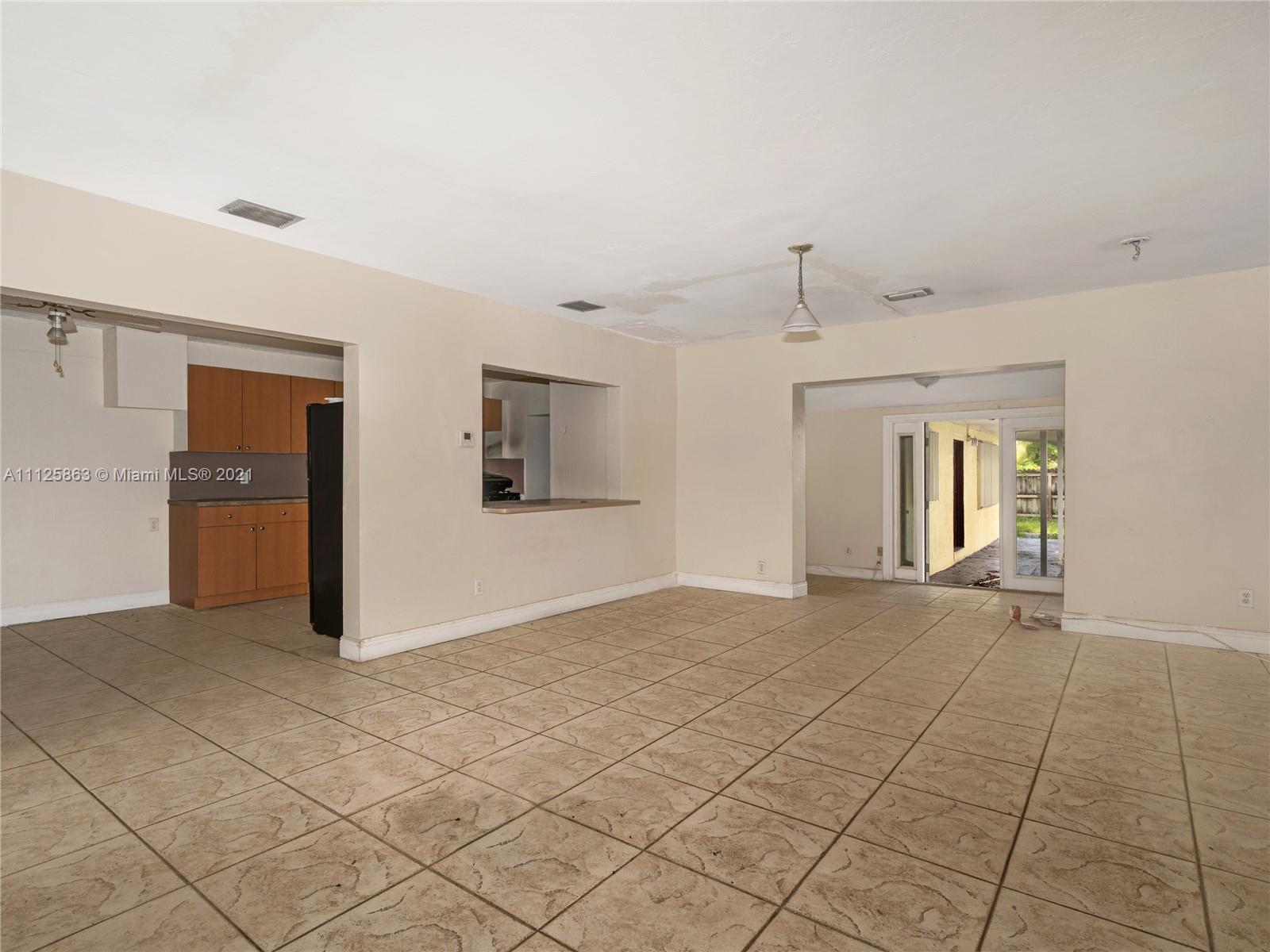 IRONS MANOR 2ND ADDN - Residential
